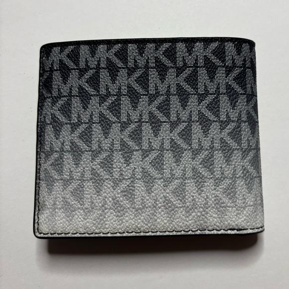 Michael Kors Ombré Signature Logo Black and Gray Men's Wallet ✨ - Picture 3 of 5